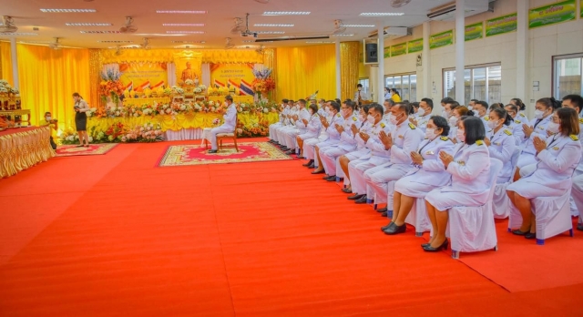 พิธีถวายพานพุ่ม เนื่องใน "วันที่ระลึกพระบาทสมเด็จพระพุทธยอดฟ้าจุฬาโลกมหาราชหรือวันจักรี"
