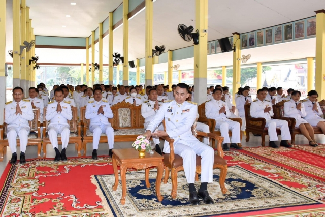 พิธีเจริญพระพุทธมนต์และทำบุญตักบาตรถวายพระราชกุศล เฉลิมพระเกียรติพระบาทสมเด็จพระเจ้าอยู่หัว